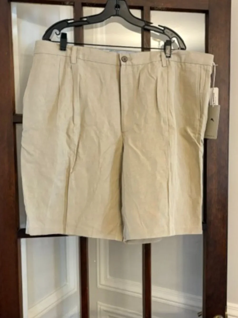 Tommy Bahama Monterey Pleated Short in Tan Silk/Linen Blend, Size 42